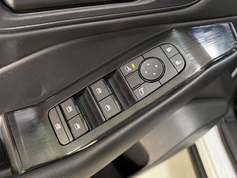 Used 2024 Nissan Rogue S image 18