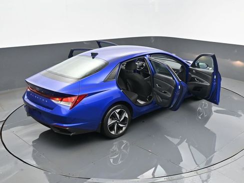 Used 2023 Hyundai Elantra SEL w/ Convenience Package FWD image 27