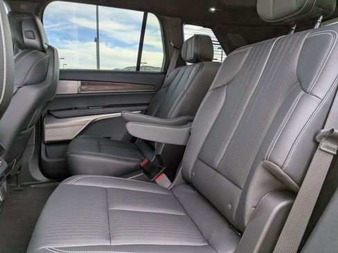 New 2026 Cadillac Vistiq Luxury image 26