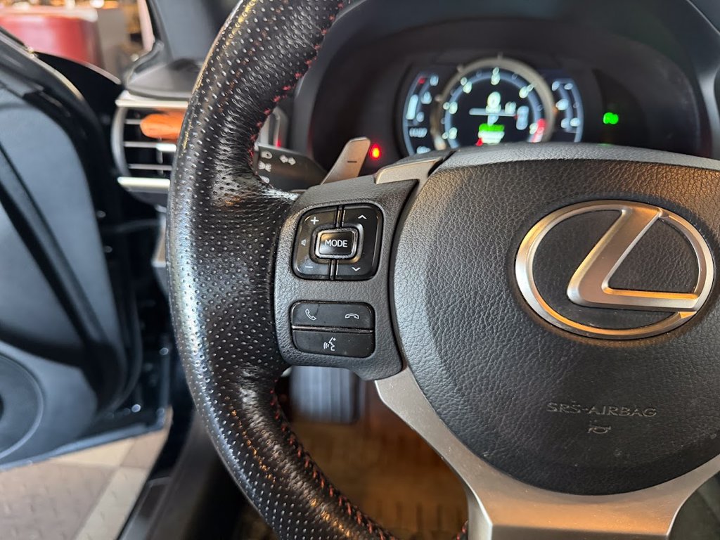 Used 2019 Lexus IS 300 AWD image 18