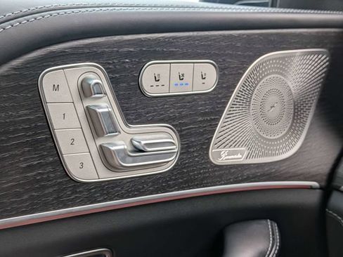 Used 2025 Mercedes-Benz GLS 450 4MATIC w/ Pinnacle Trim Package image 32