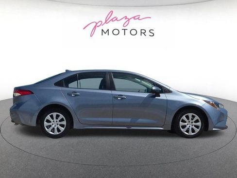 Used 2023 Toyota Corolla LE FWD image 4