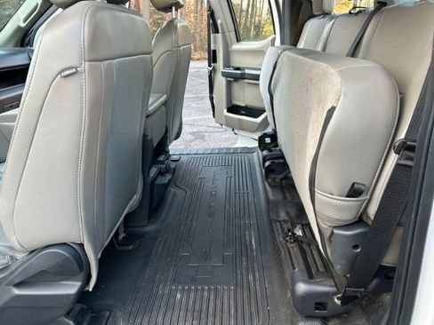 Used 2022 Ford F250 XL w/ Power Equipment Group image 30