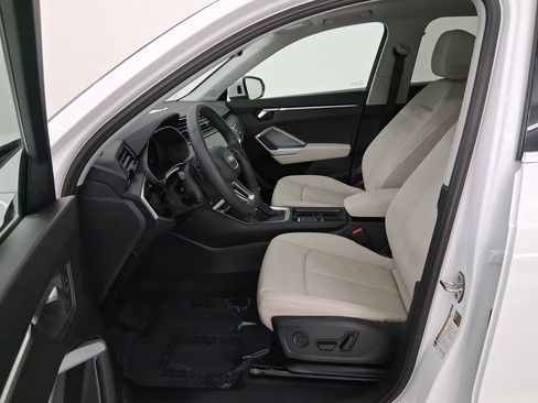 Used 2025 Audi Q3 2.0T Premium w/ Convenience Package AWD/4WD image 5