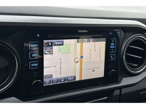 Used 2018 Toyota Tacoma TRD Off-Road image 20