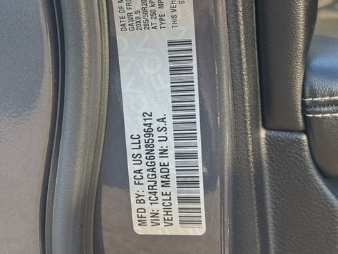 Certified 2022 Jeep Grand Cherokee Altitude image 34