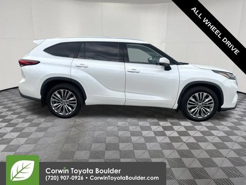 Used 2021 Toyota Highlander Platinum AWD/4WD image 9