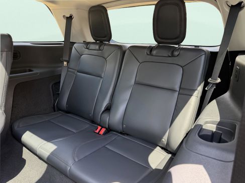 New 2026 Lincoln Aviator AWD image 26