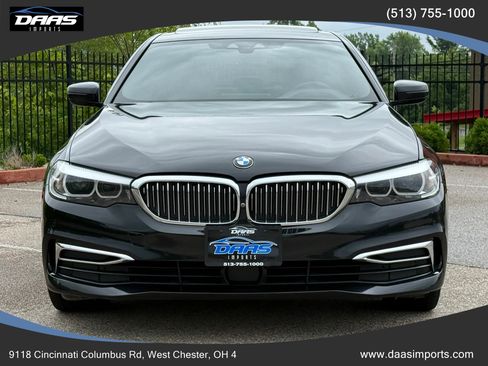 Used 2019 BMW 530i xDrive AWD/4WD image 2