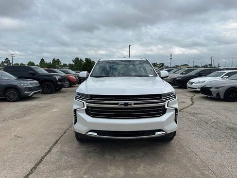 Used 2023 Chevrolet Tahoe LT w/ LT Signature Package AWD/4WD image 2
