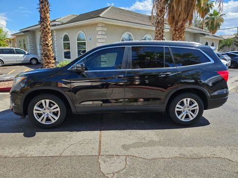 Used 2017 Honda Pilot LX image 3