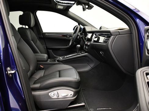 Certified 2026 Porsche Macan AWD/4WD image 50