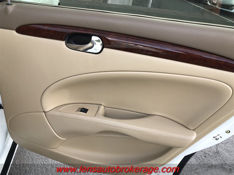 Used 2006 Buick Lucerne CXL w/ Driver Confidence Package FWD image 19