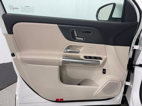 Certified 2026 Mercedes-Benz GLA 250 4MATIC image 5