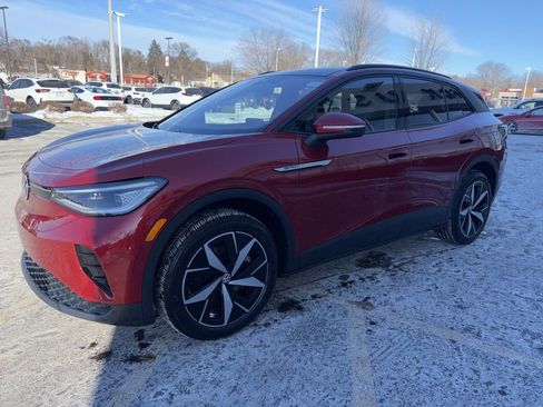 Used 2023 Volkswagen ID.4 Pro S image 2