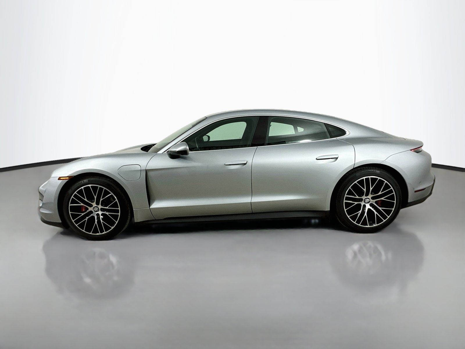 Used 2021 Porsche Taycan 4S w/ Premium Package AWD/4WD image 8