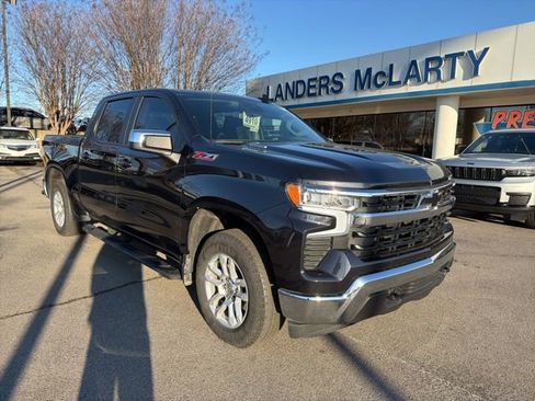 Used 2023 Chevrolet Silverado 1500 LT image 1