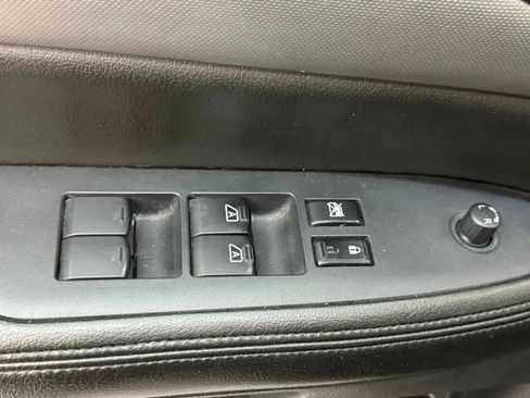 Used 2014 Nissan Armada SV AWD/4WD image 18