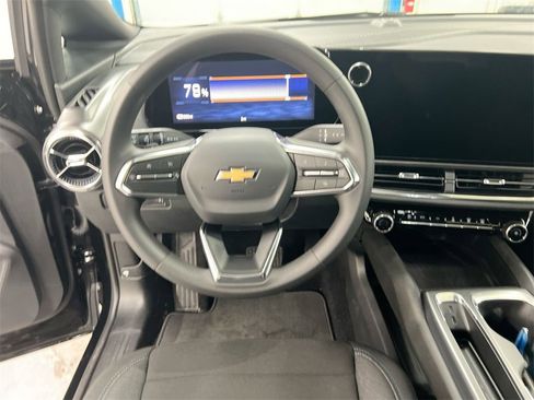 New 2026 Chevrolet Equinox EV LT image 20