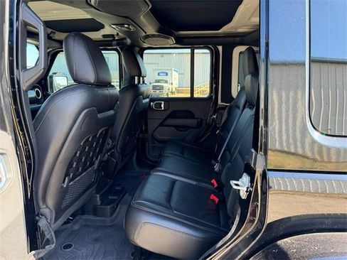 Used 2021 Jeep Wrangler Unlimited Rubicon w/ Xtreme Recon 35" Tire Package image 7