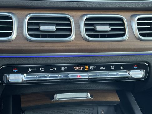 Certified 2025 Mercedes-Benz GLE 450e 4MATIC image 34