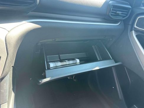 Certified 2022 Ford Explorer XLT w/ Class IV Trailer Tow Package image 35