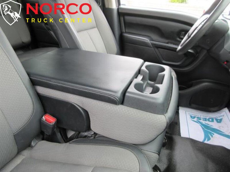 Used 2017 Nissan Titan S RWD image 14
