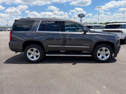 Used 2017 Chevrolet Tahoe LT w/ LT Signature Package AWD/4WD image 3