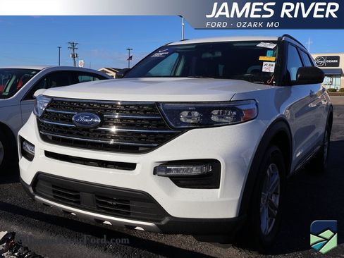 Certified 2022 Ford Explorer XLT w/ Equipment Group 202A image 1