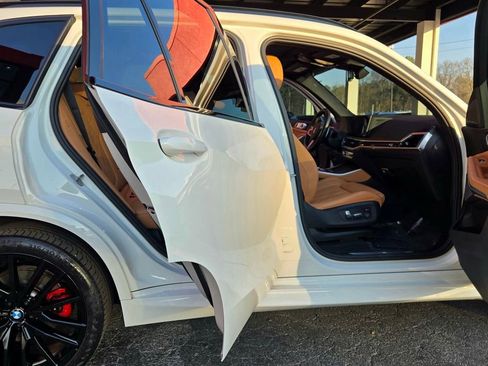 Used 2024 BMW X5 sDrive40i w/ M Sport Package image 17