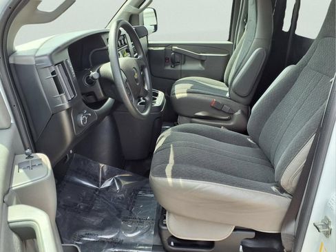 Used 2024 Chevrolet Express 2500 w/ Driver Convenience Package RWD image 20