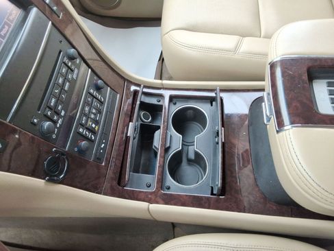 Used 2012 Cadillac Escalade ESV Luxury AWD/4WD image 16