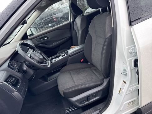 Used 2021 Nissan Rogue SV image 13