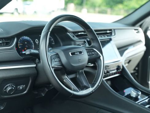 Used 2021 Jeep Grand Cherokee L Laredo AWD/4WD image 29