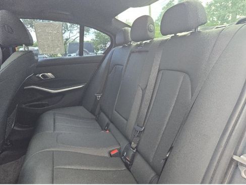 Used 2020 BMW 330i Sedan w/ Convenience Package RWD image 19