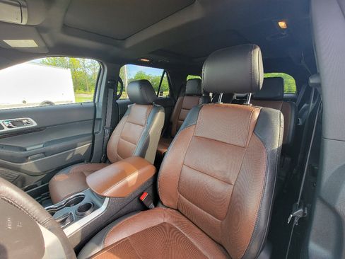 Used 2015 Ford Explorer Limited w/ Equipment Group 301A FWD image 10