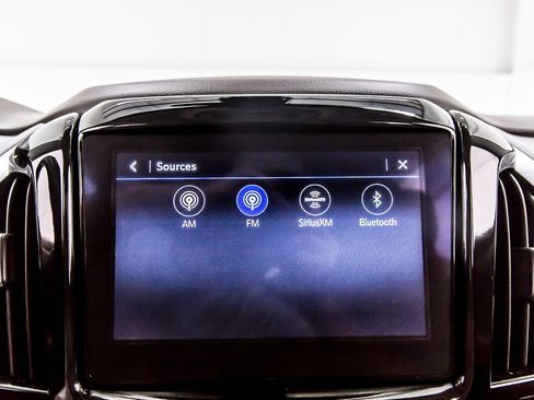 Used 2021 Chevrolet Traverse LT FWD image 23