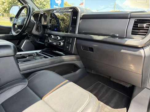 Used 2024 Ford F250 Platinum AWD/4WD image 32