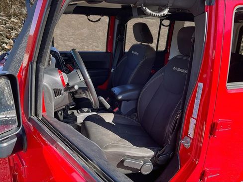 Used 2016 Jeep Wrangler Unlimited Sahara image 22