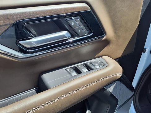 New 2026 GMC Yukon XL Denali Ultimate w/ LPO, Get Active Package image 11