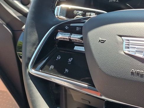 Certified 2025 Cadillac Optiq Sport 2 w/ LPO, Floor Liner Package AWD/4WD image 20