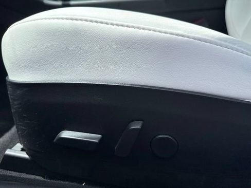 Used 2018 Tesla Model 3 Mid Range RWD image 15