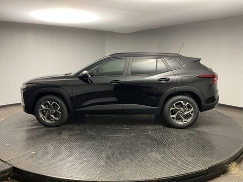 New 2026 Chevrolet Trax LT image 4