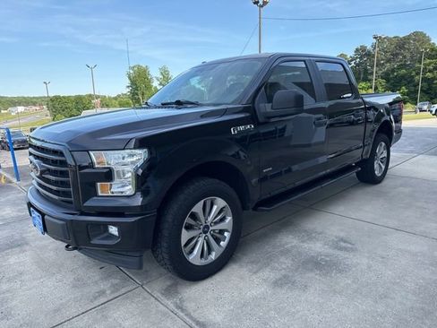 Used 2017 Ford F150 XL w/ Equipment Group 101A Mid AWD/4WD image 3
