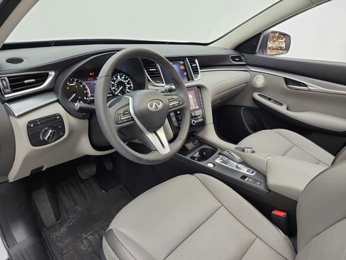 Used 2023 INFINITI QX50 Luxe FWD image 12