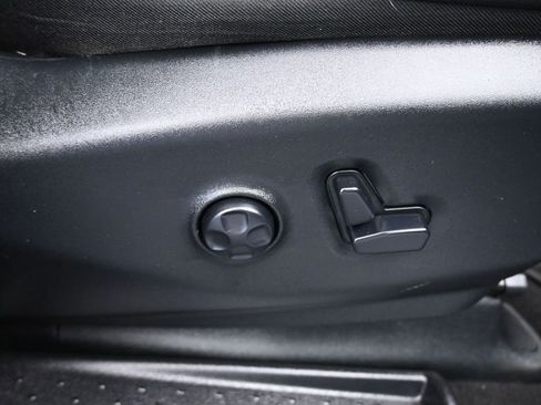 Used 2020 Chrysler Pacifica Touring-L image 67