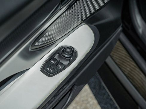 New 2025 Aston Martin Vanquish Coupe image 31