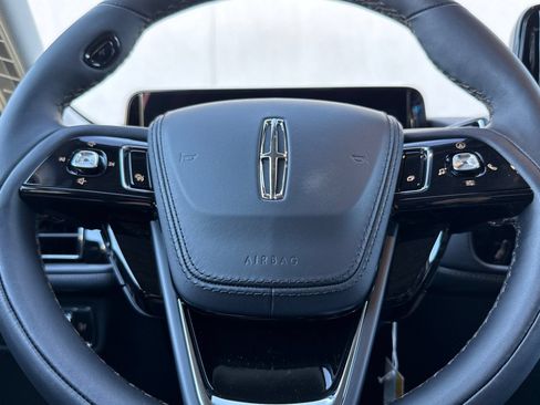 New 2025 Lincoln Aviator Reserve w/ Luxury Package RWD image 24