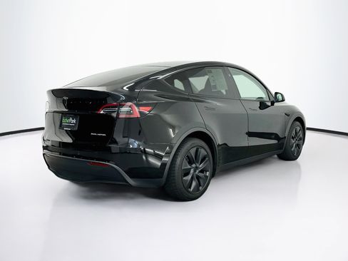 Used 2024 Tesla Model Y Long Range AWD/4WD image 9