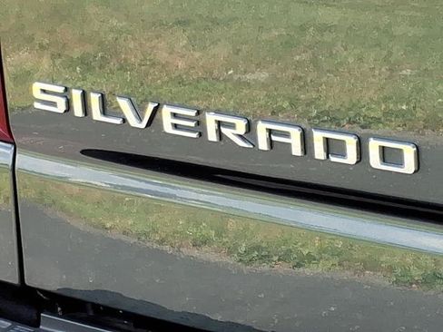 Used 2020 Chevrolet Silverado 1500 RST AWD/4WD image 31
